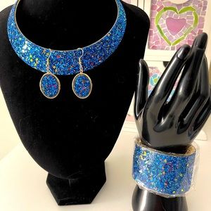 Mosaic Material:Zircon/Main Material:Alloy.              STYLE: ELEGANT